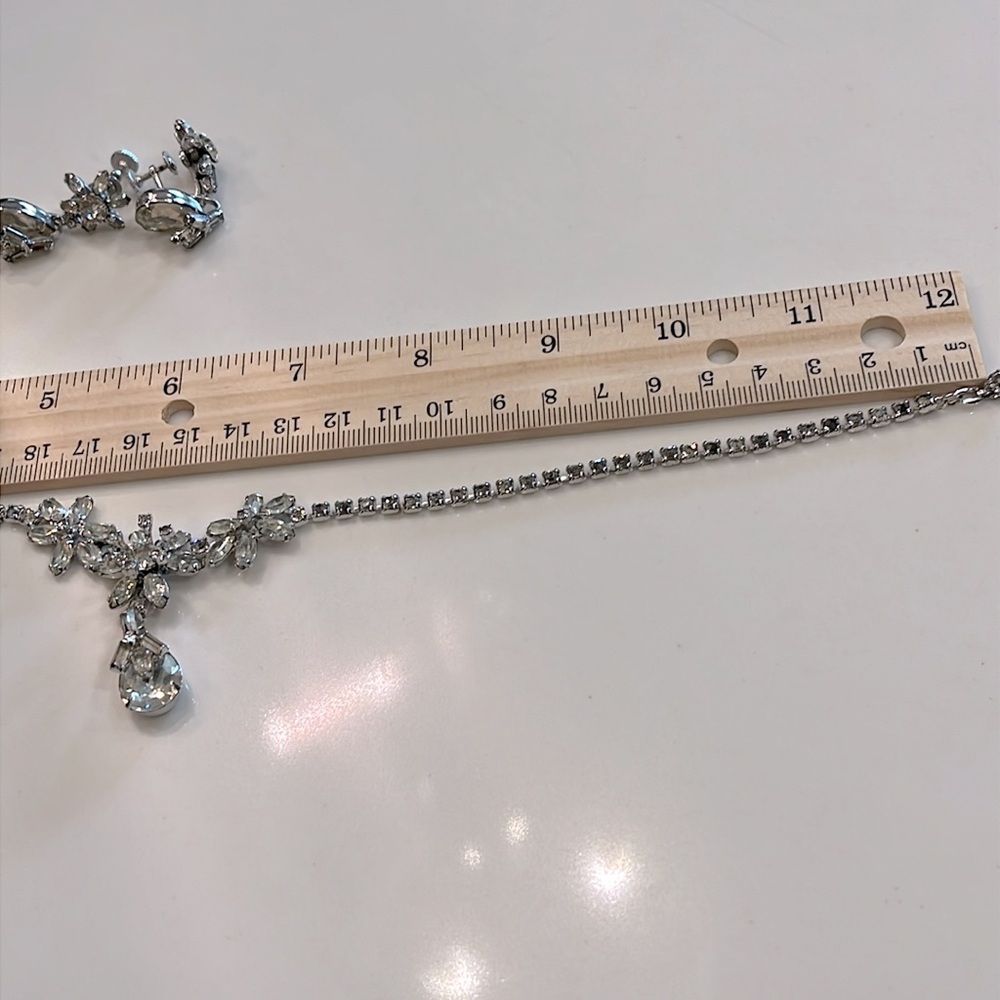 Volupte Vintage Rhinestone Necklace & Screw Back Earring Set. Beyond Exquisite. - Picture 13 of 16